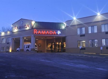 Ramada By Wyndham Newburgh/West Point Hotell Eksteriør bilde