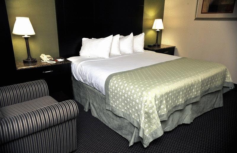 Ramada By Wyndham Newburgh/West Point Hotell Eksteriør bilde